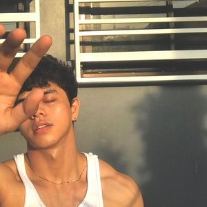 Kokoy De Santos 的头像