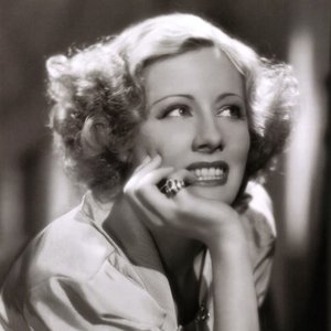 Irene Dunne 的头像