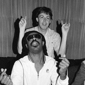 Paul McCartney and Stevie Wonder 的头像