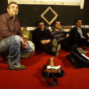 Mac and the bee 的头像