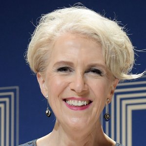 Debra Lawrance 的头像
