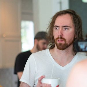 Avatar for Asmongold Clips