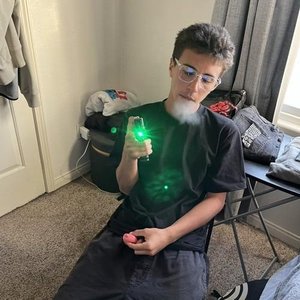 TwoVrt için avatar