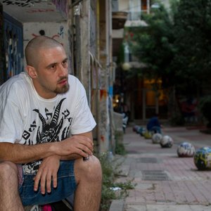Θύτης 的头像