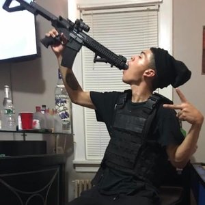yung caza 的头像