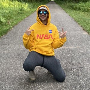 NVNDERSYN 的头像