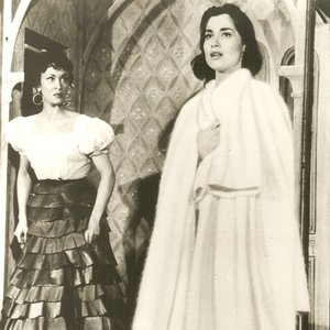 Chita Rivera & Carol Lawrence 的头像