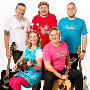 Viisi sammakkoa