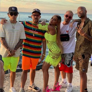 Tropkillaz, J Balvin & Anitta 的头像