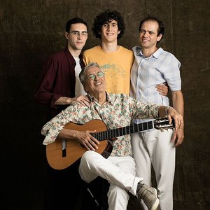 Zeca Veloso, Caetano Veloso e Moreno Veloso 的头像