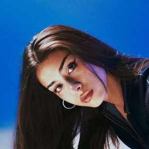 M Lisa のアバター