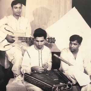 Shivkumar Sharma, Brijbushan Kabra, Hariprasad Chaurasia のアバター