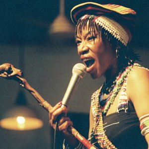 Busi Mhlongo のアバター