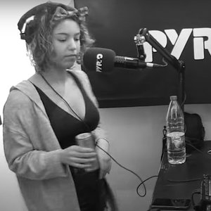 Tia Talks 的头像