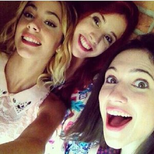 Martina Stoessel, Candelaria Molfese, Lodovica Comello 的头像