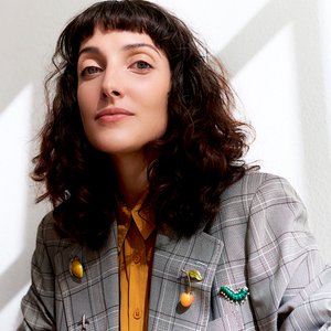 Clarice Falcão 的头像