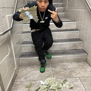 Mel Glizzy 的头像
