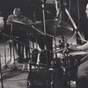 Yōsuke Yamashita Trio 的头像