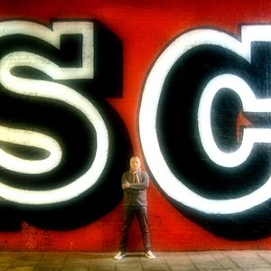 Simon Care 的头像
