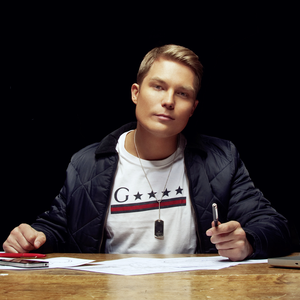 Cheek photo provided by Last.fm