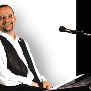 Thomas Stelzer Trio 的头像