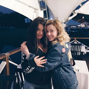 Avatar for БЬЯНКА & ЮЛИАННА КАРАУЛОВА