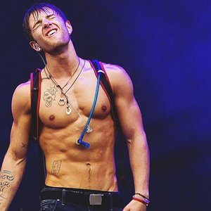 “Drew Chadwick”的封面