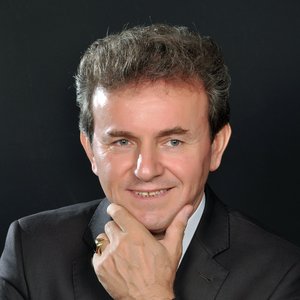 “Shaqir Cërvadiku”的封面