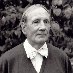 Geoffrey Bush 的头像