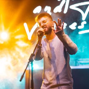 Alexu and the Voices Inside 的头像