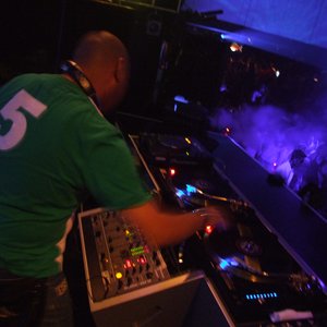 DJ Roger Jordan 的头像