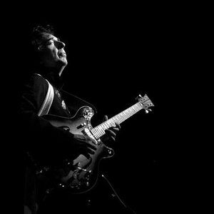 Sérgio Dias photo provided by Last.fm