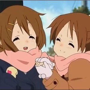 Avatar di 平沢唯(豊崎愛生)、平沢憂(米澤円)