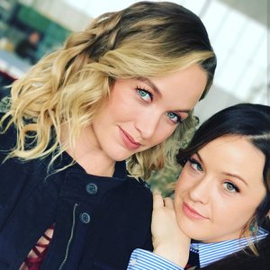 Kelley Jakle & Shelley Regner のアバター