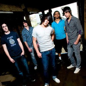 Kiss Me, Kiss that 的头像