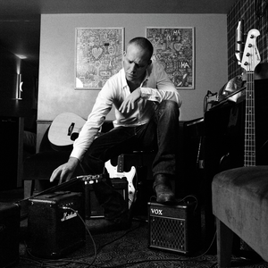 Avishai Cohen photo provided by Last.fm