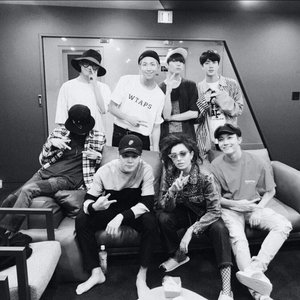 Imagen de 'BTS & Charli XCX'
