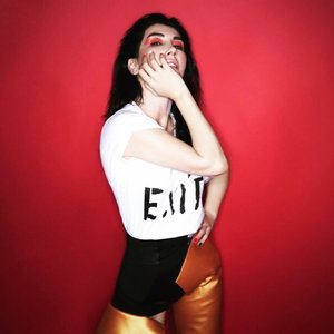 Hande Yener için avatar