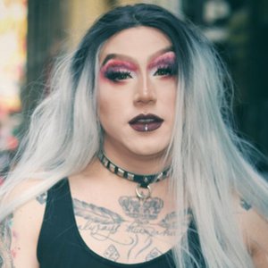 Naja White 的头像