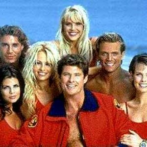 “Baywatch”的封面