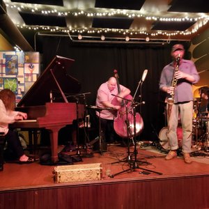 Jason Stein, Marilyn Crispell, Damon Smith, Adam Shead 的头像