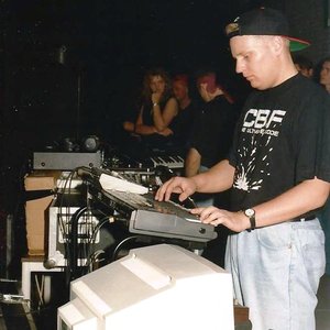 DJ Doom 的头像