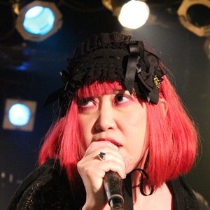 泯比沙子+ナスカ・カー 的头像