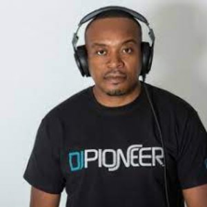 DJ Pioneer için avatar