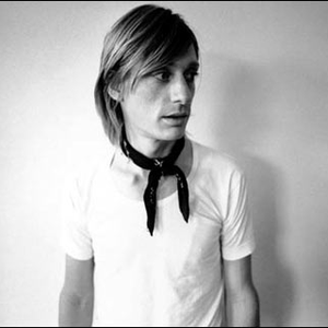 Crispian Mills photo provided by Last.fm
