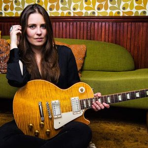 Angela Petrilli & The Players 的头像