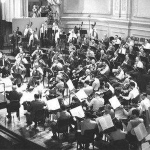 'NBC Symphony Orchestra and Arturo Toscanini' için resim