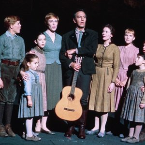 Christopher Plummer, Julie Andrews & Children 的头像