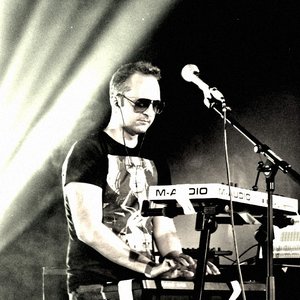 Sunglasses Kid 的头像