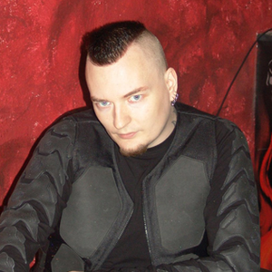 Virtual><Embrace photo provided by Last.fm